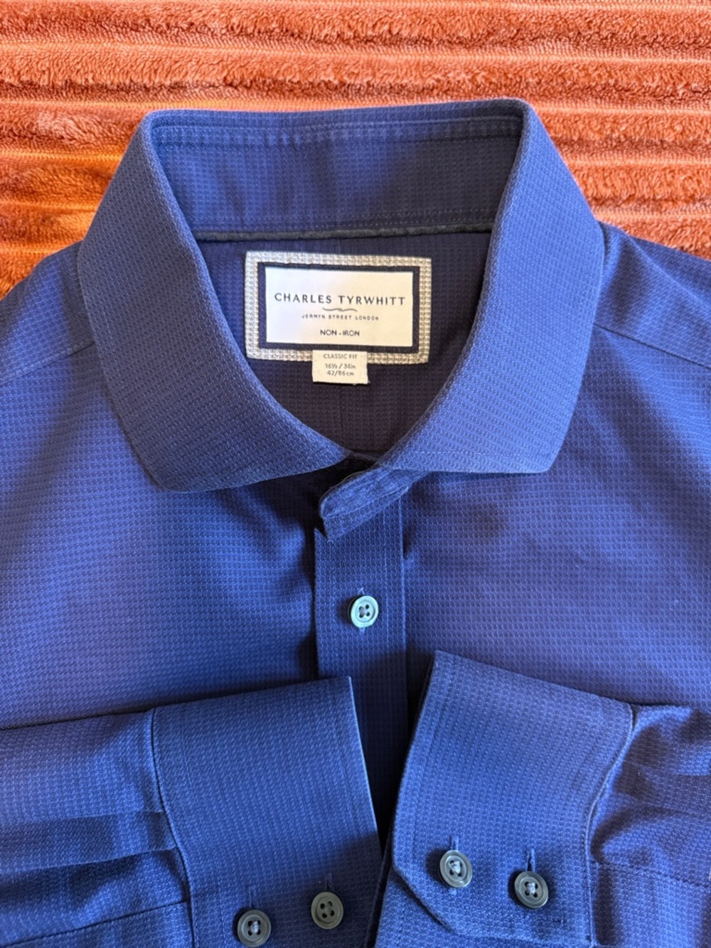 Charles Tyrwhitt Blue/Black Men’s Dress Shirt - 16.5 / 34